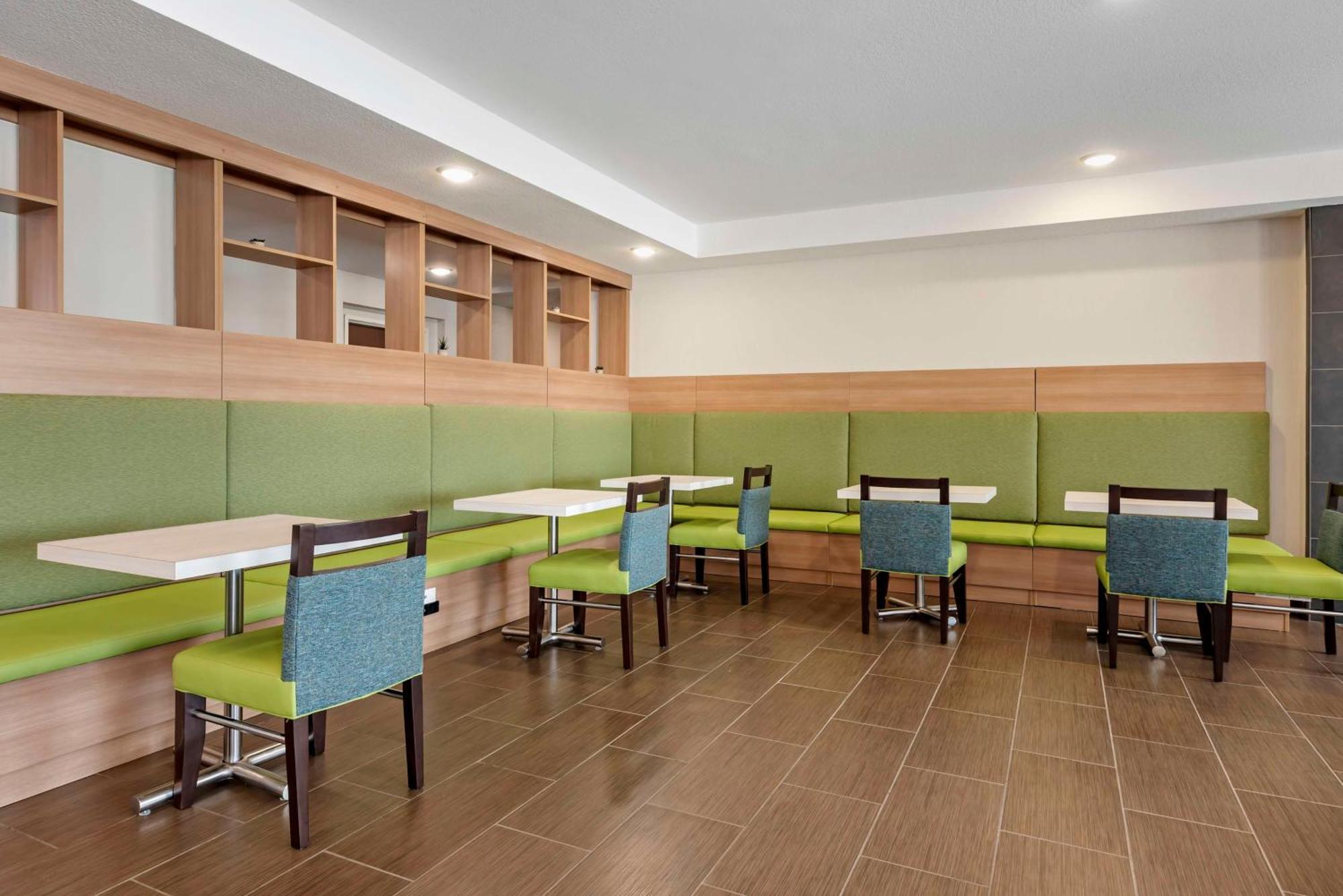Best Western Limon Exterior photo
